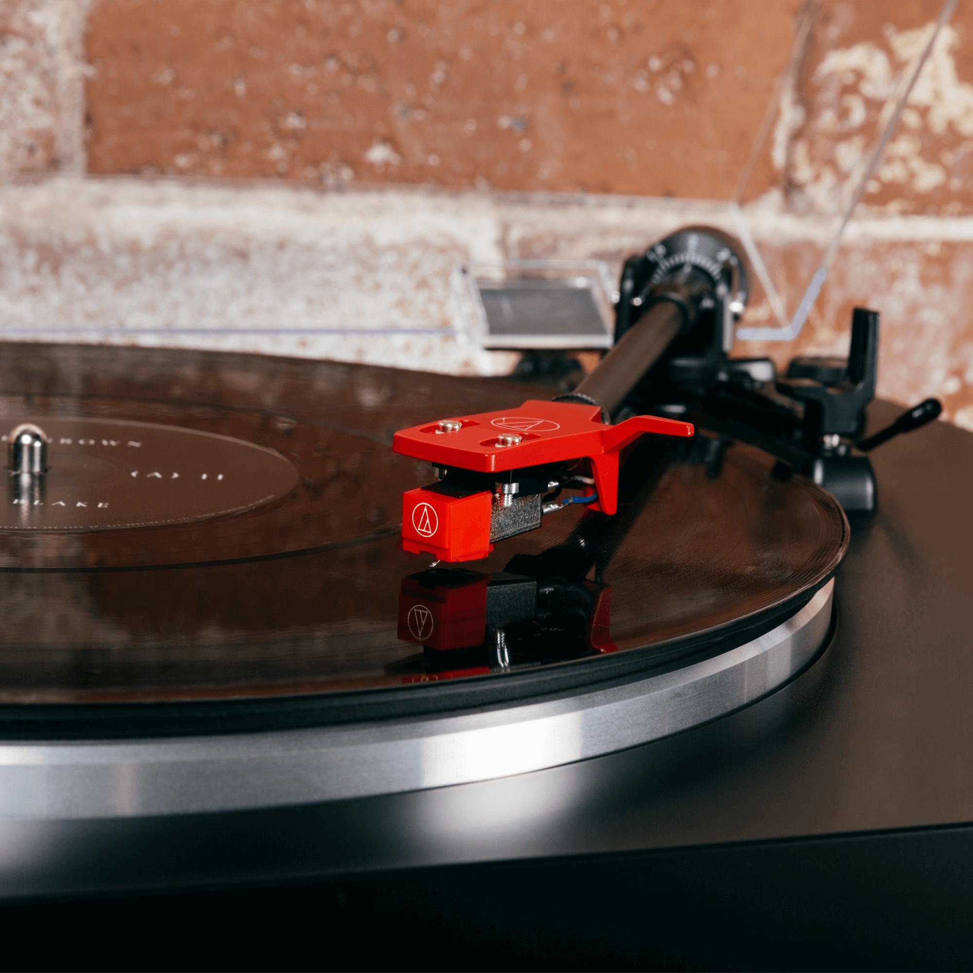 Fully Automatic Belt-Drive Stereo Turntable, AT-LP3