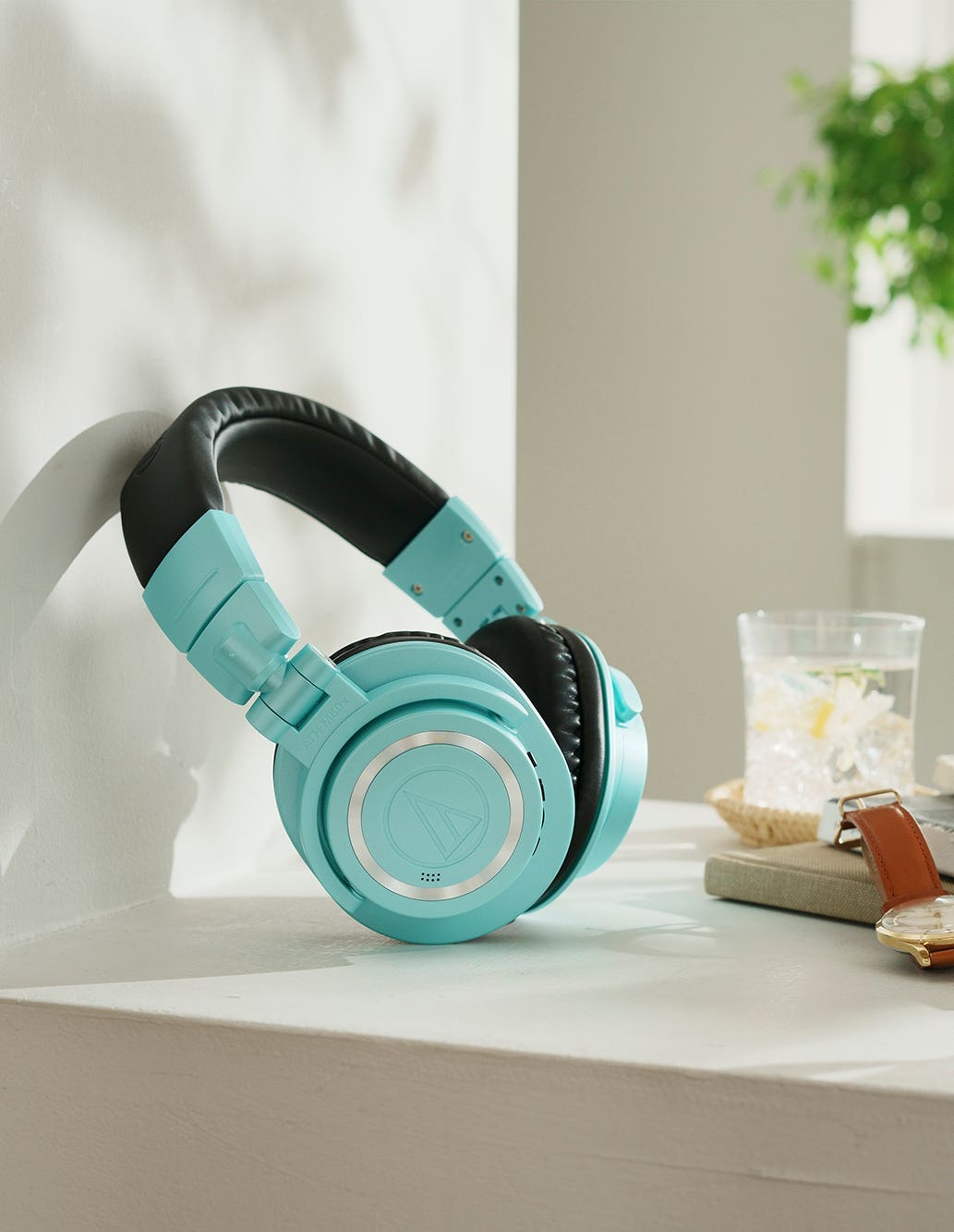 Audio-Technica ATH-M50xIB & ATH-M50xBT2IB: auriculares de nueva generación de edición limitada en color Ice Blue