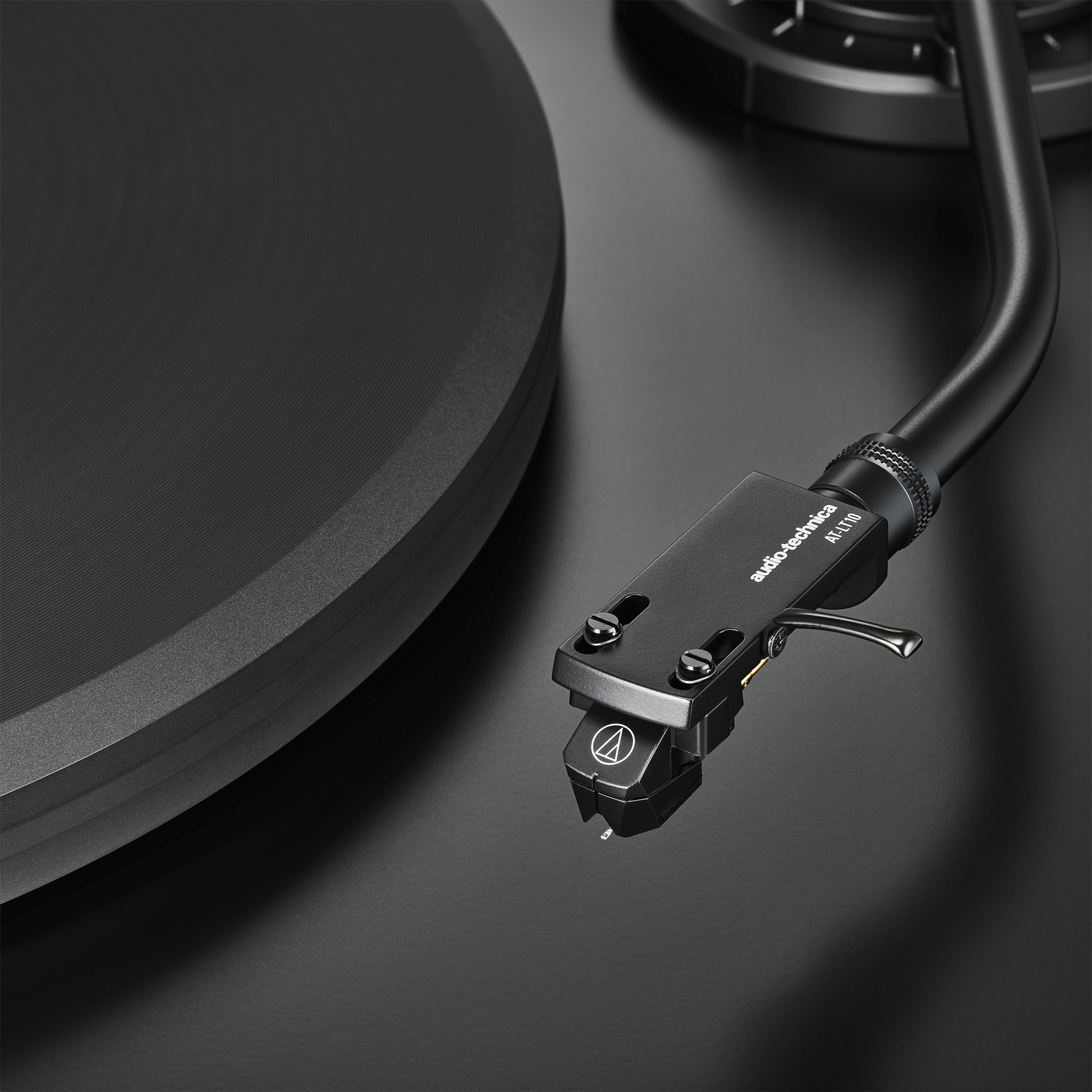 Fully Manual Belt-Drive Turntable | AT-LP7X | Audio-Technica