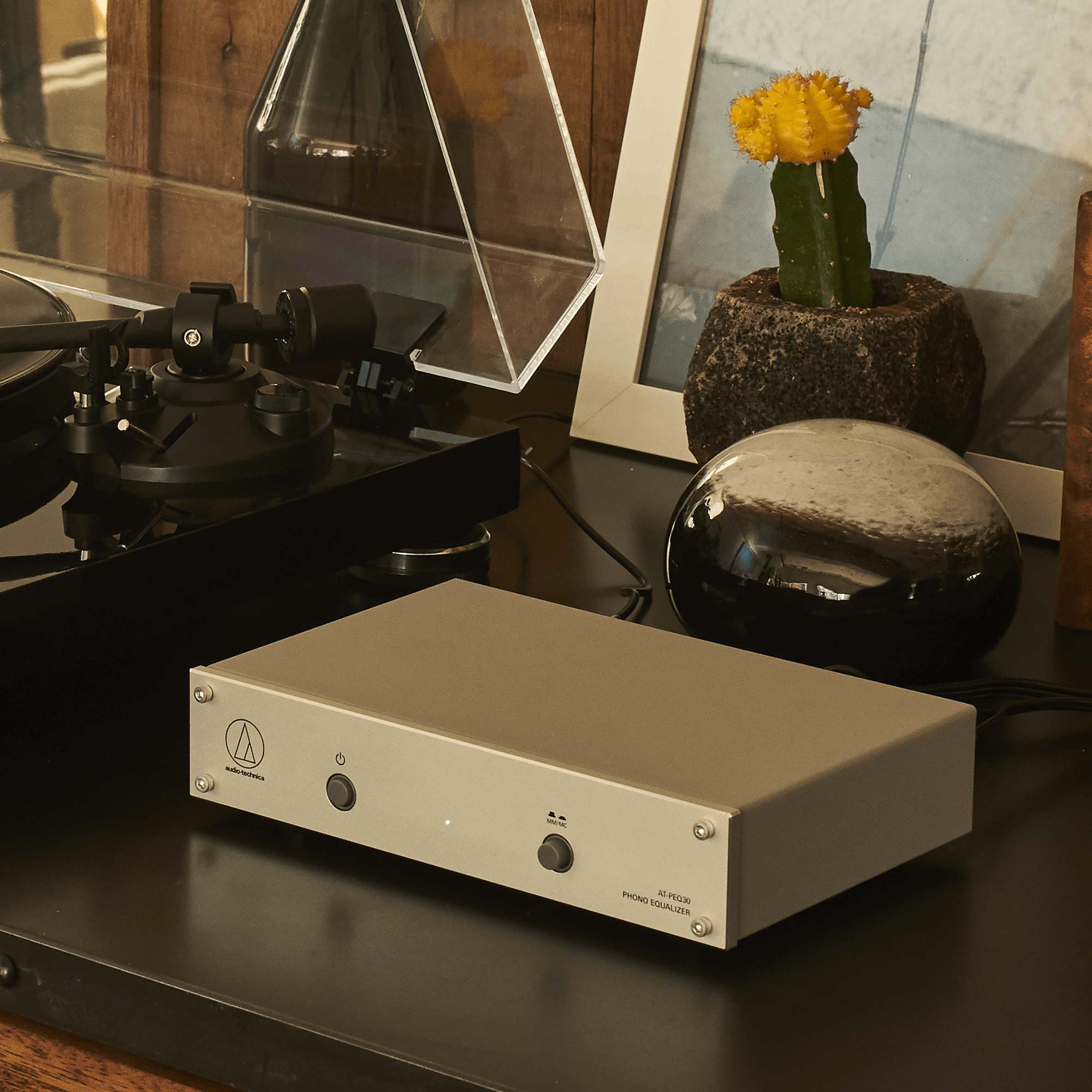 AT-PEQ30 Phono Equalizer | Audio-Technica