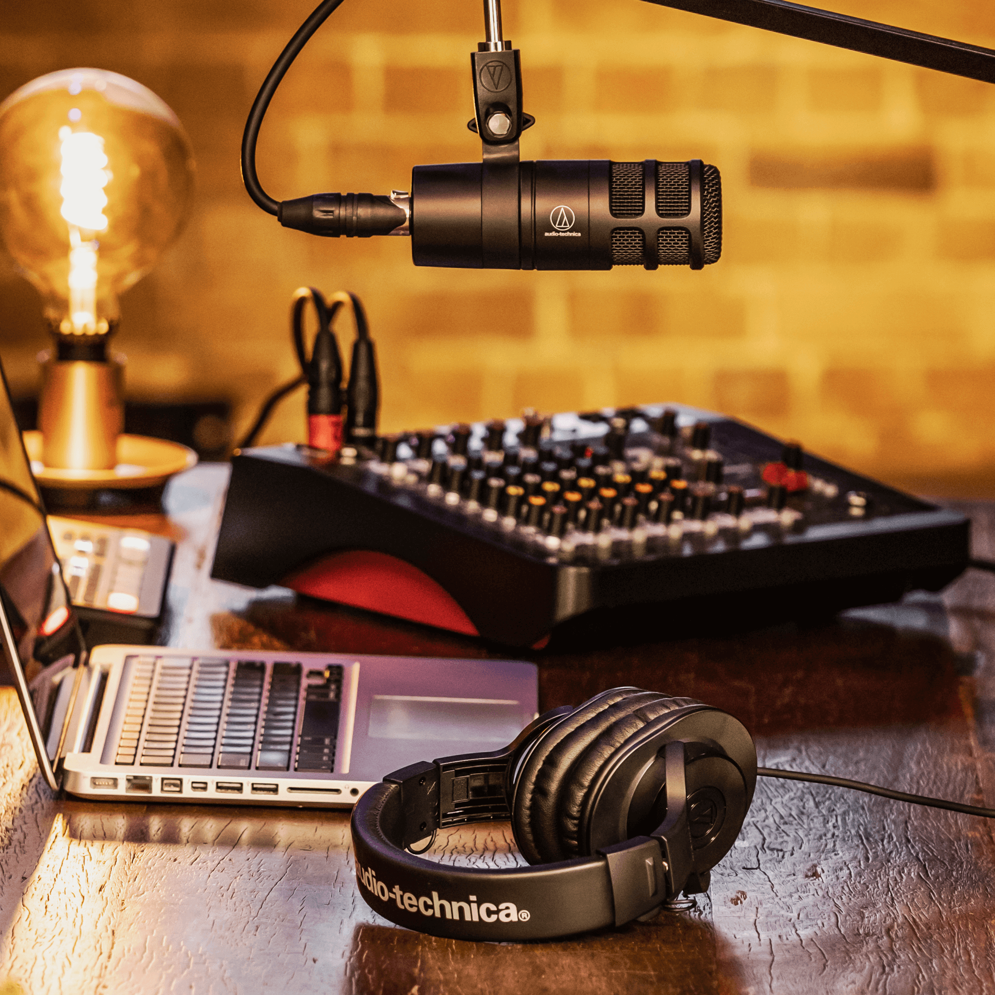 AT2040 Podcast Microphone | Hypercardioid Dynamic Mic | Audio-Technica