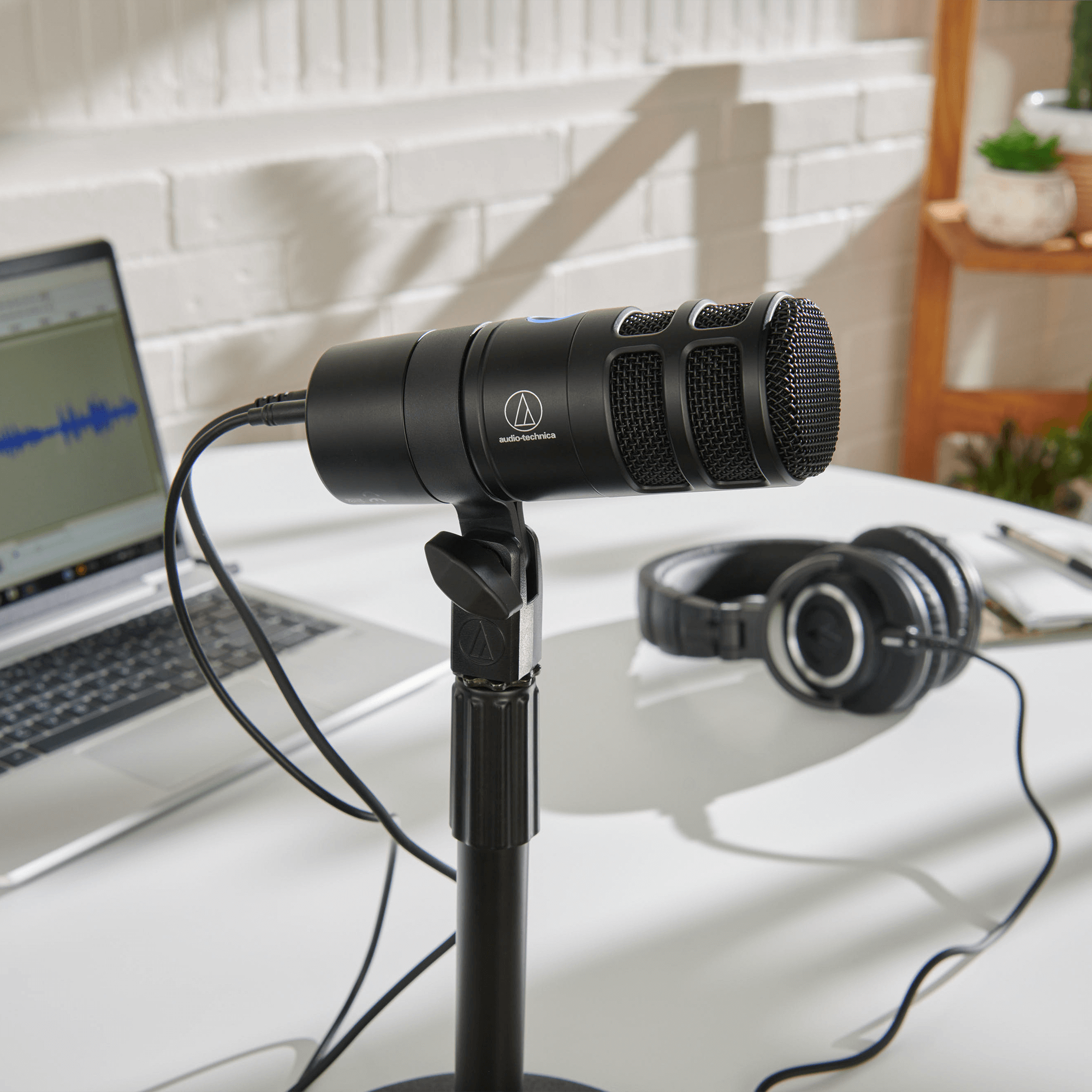 Hypercardioid Dynamic USB Microphone | AT2040USB | Audio-Technica